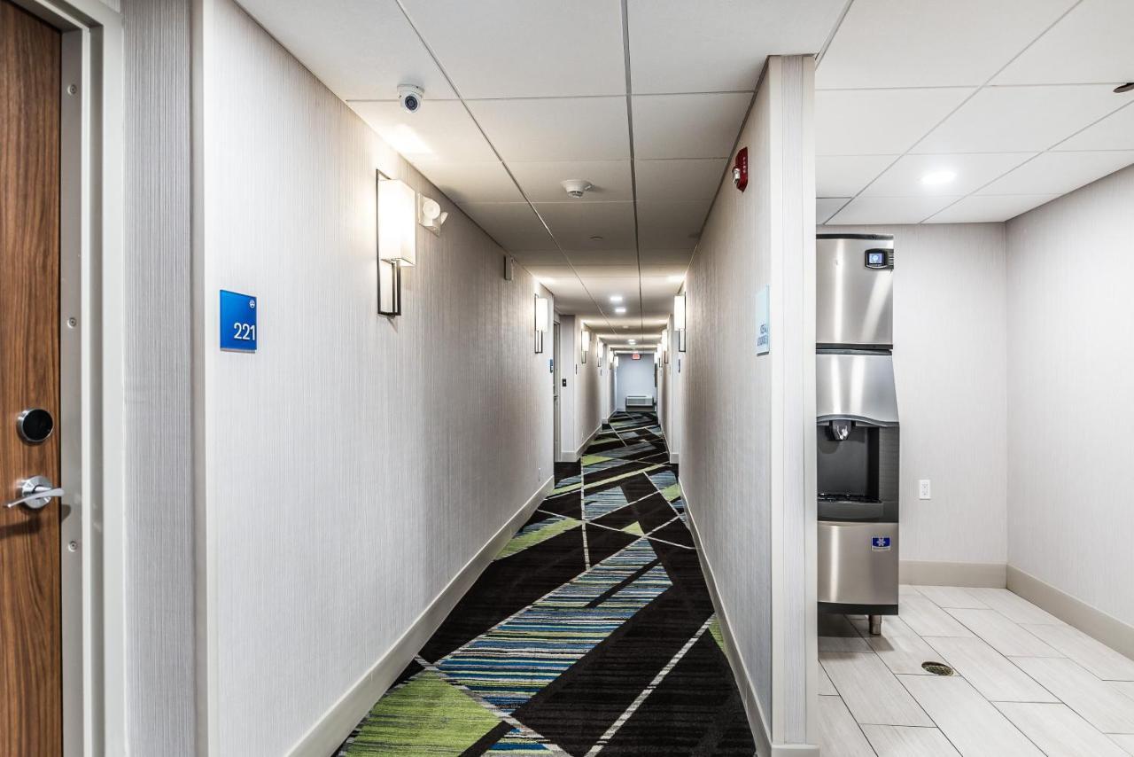 Holiday Inn Express Flint-Campus Area By Ihg Exterior foto