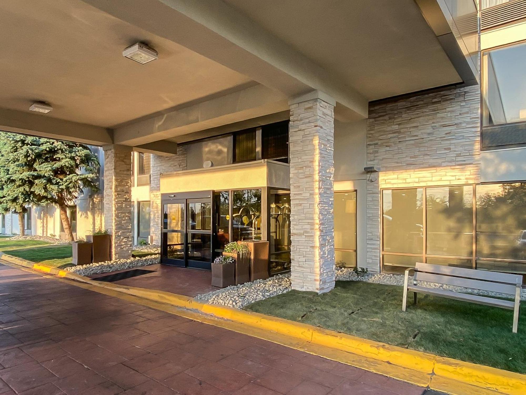 Holiday Inn Express Flint-Campus Area By Ihg Exterior foto
